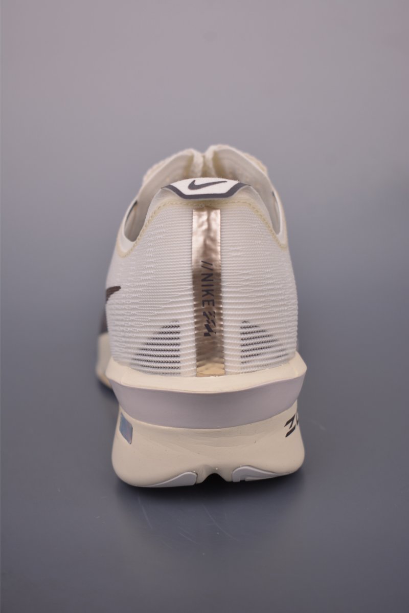 Nike ZoomX Vaporfly Next%4 view