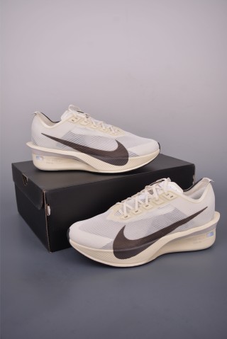 Nike ZoomX Vaporfly Next%4 view 5