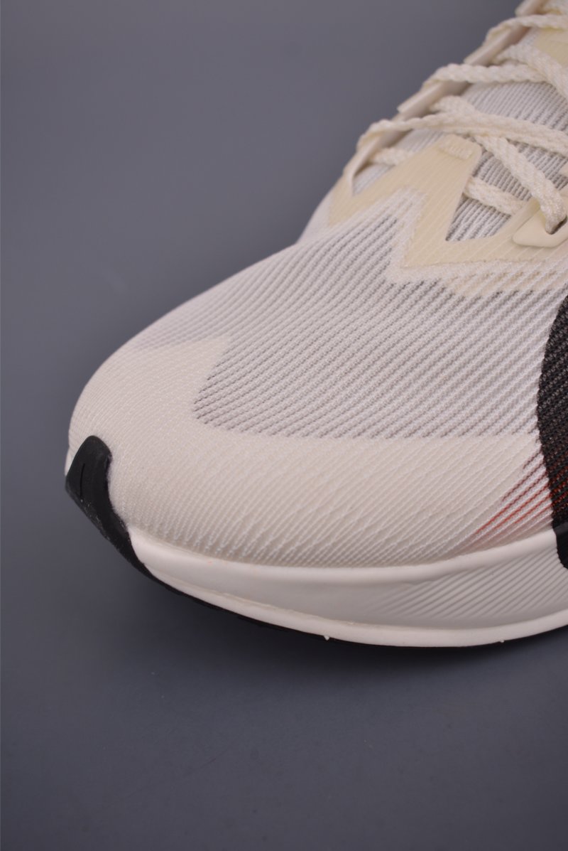 Nike ZoomX Vaporfly Next%4 view