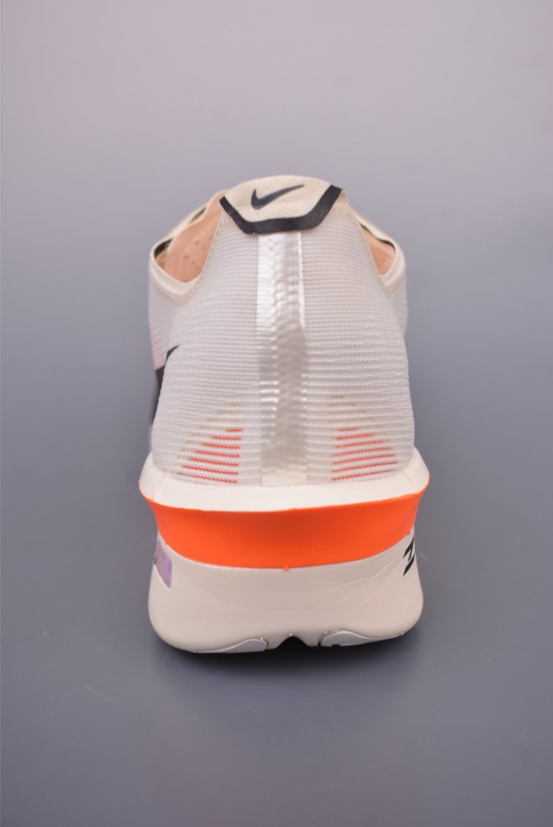 Nike ZoomX Vaporfly Next%4 view