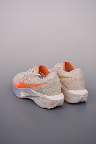 Nike ZoomX Vaporfly Next%3 view 2