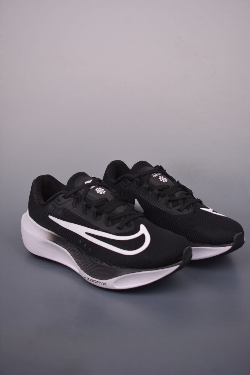 Nike Zoom Fly 5