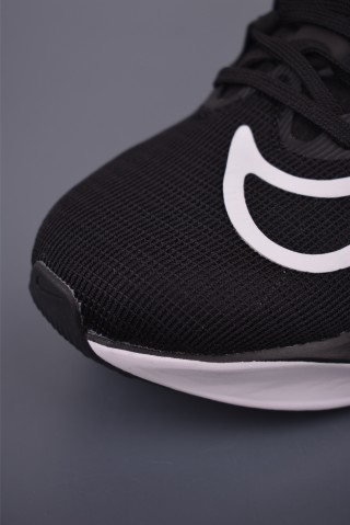 Nike Zoom Fly 5 view 6