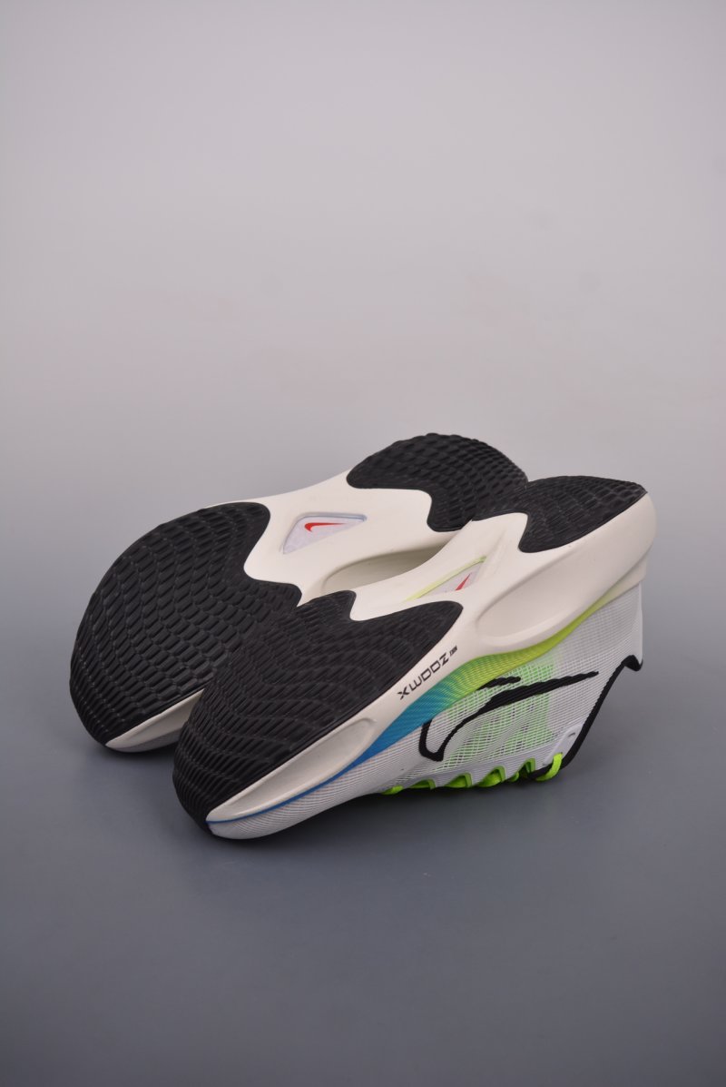 Nike Zoom Fly 5 view