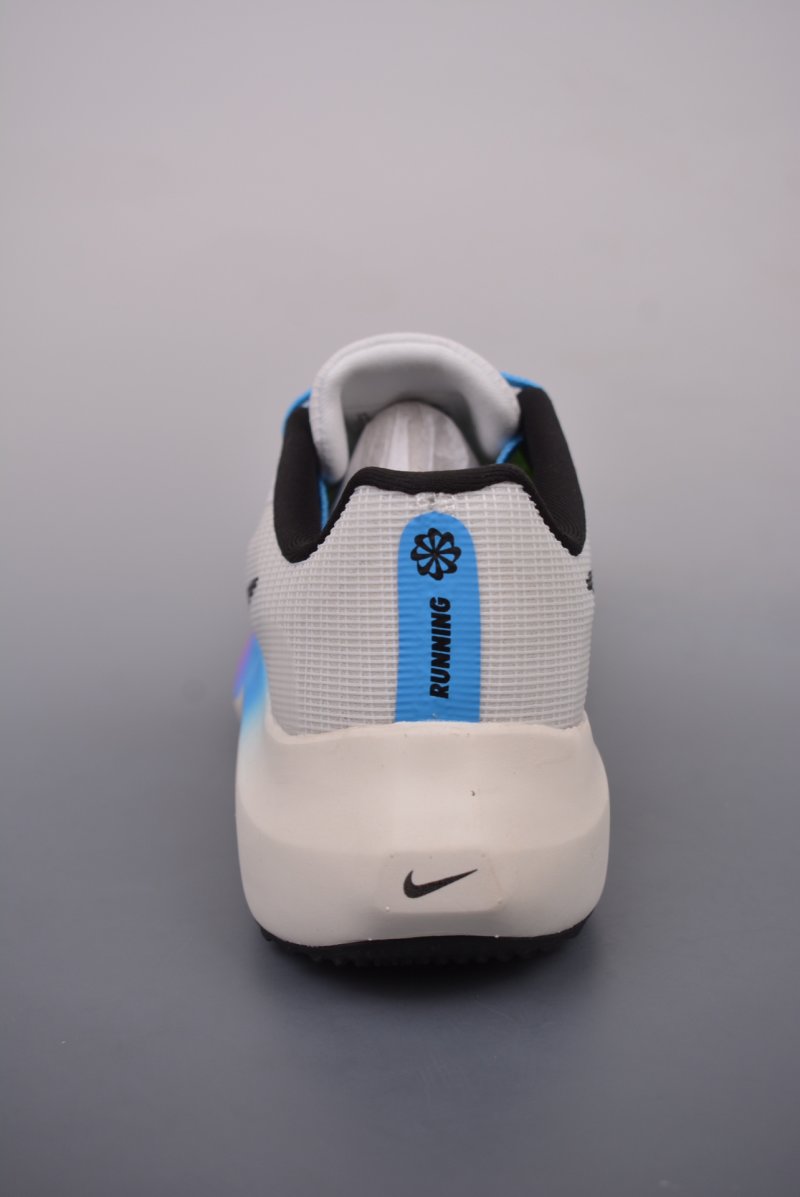 Nike Zoom Fly 5 view