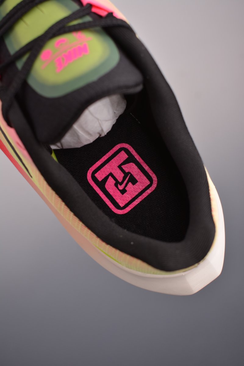 Nike Zoom Fly 5 view