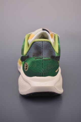 Nike Women's Pegasus 41 SE view 4