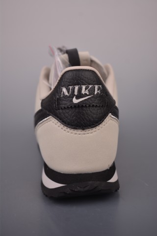Nike Classic Cortez Leather view 4