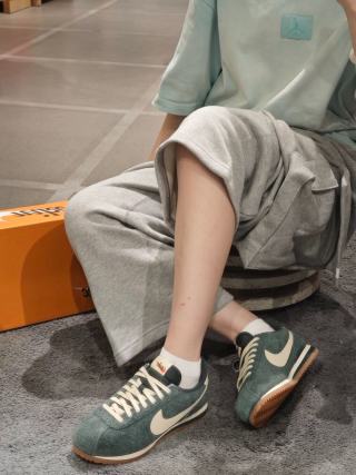 Nike Classic Cortez Leather view 1