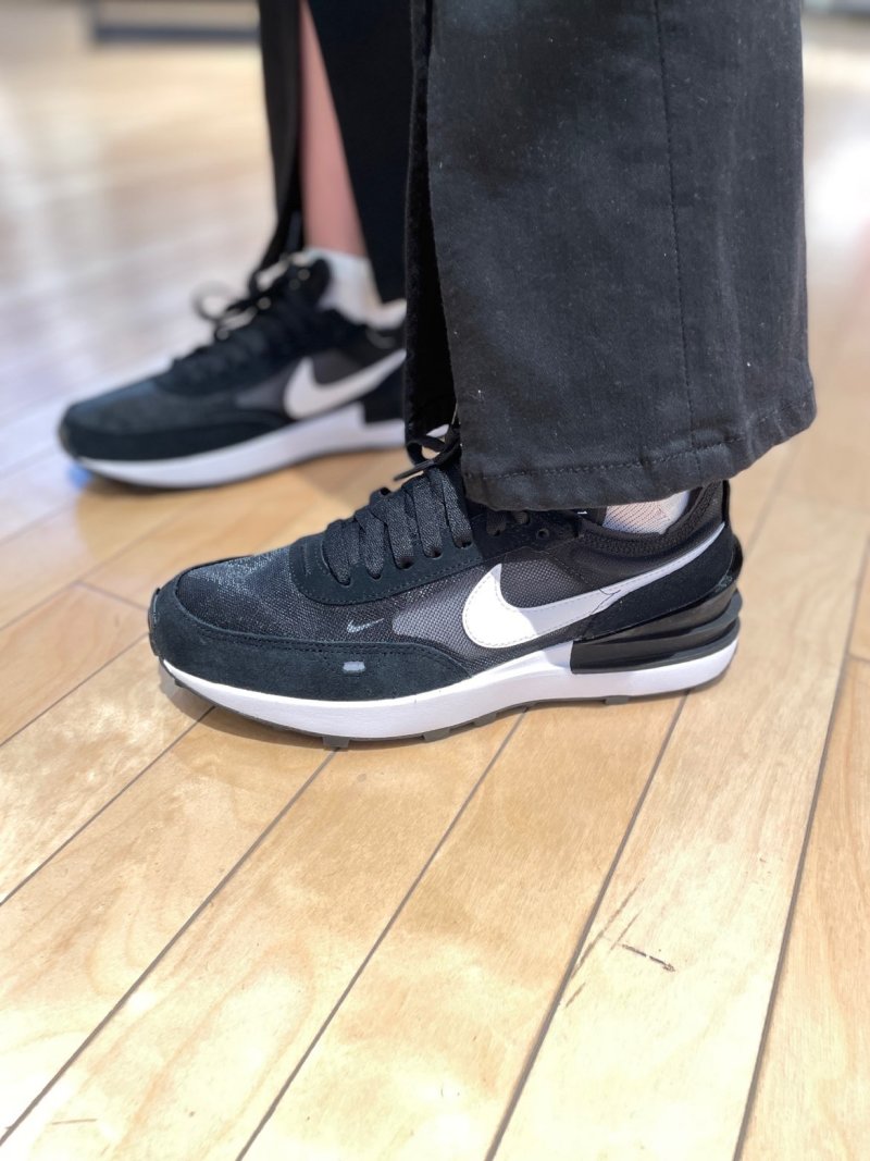 Nike Waffle One view