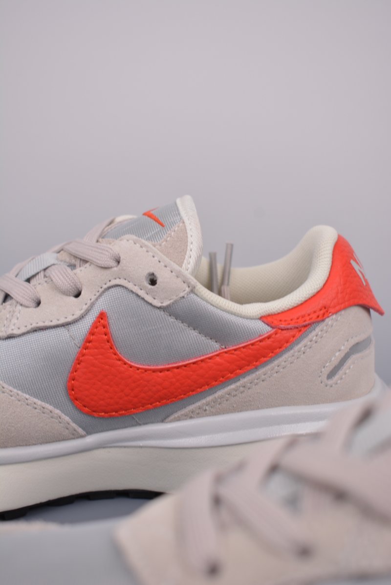 Nike Waffle Phoenix 'Grey / Red' view
