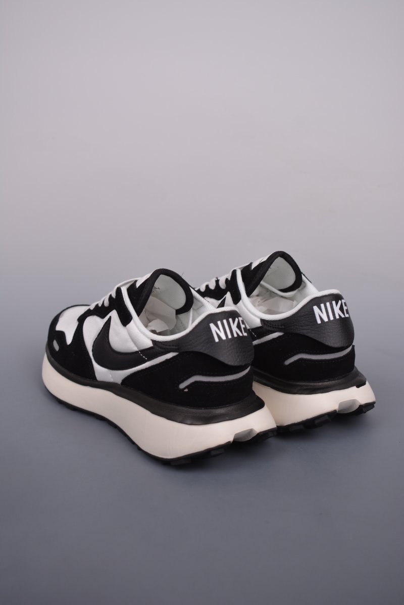 Nike Waffle Phoenix x Sacai view