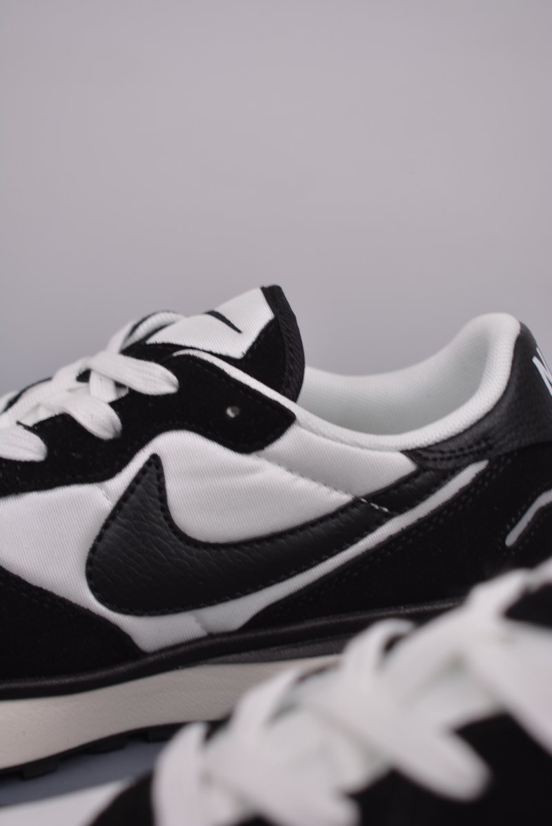 Nike Waffle Phoenix x Sacai view