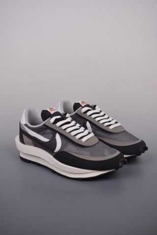 Sacai x Nike LDWaffle 'Black / White'