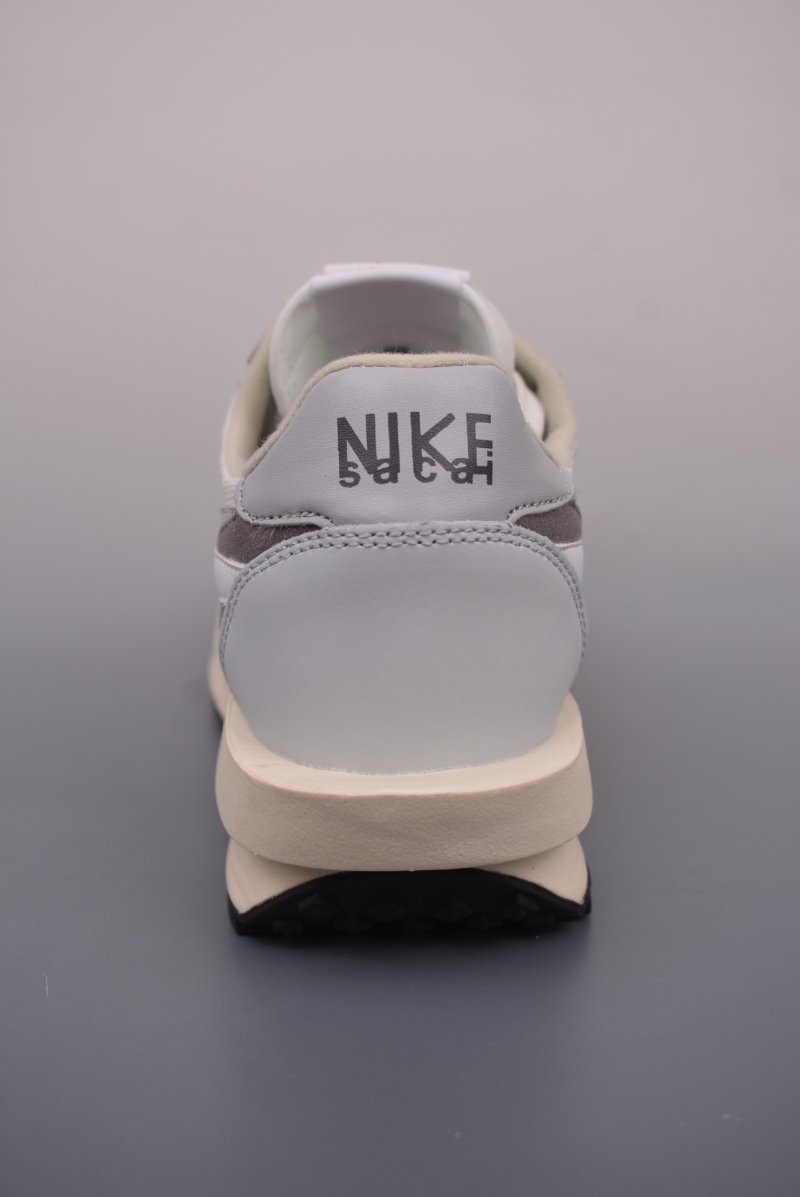 Sacai x Nike LDWaffle view