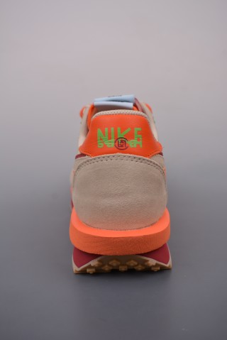 Sacai x Nike LDWaffle 'White' view 4