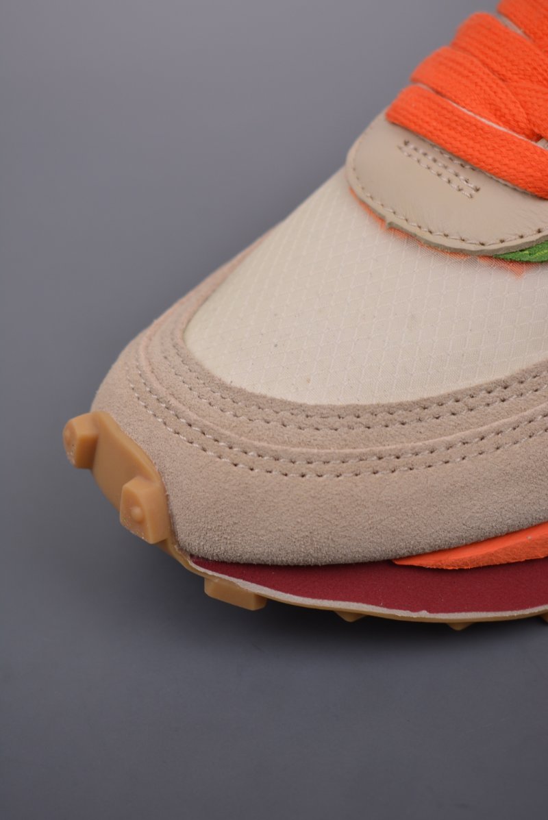 Sacai x Nike LDWaffle 'White' view