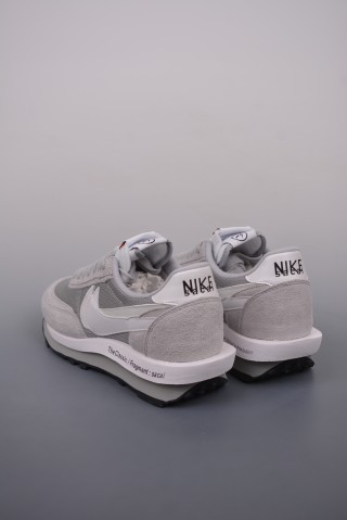 Sacai x Nike LDWaffle 'Black' view 2