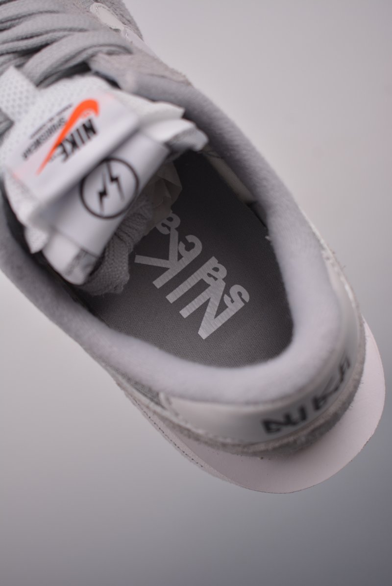 Sacai x Nike LDWaffle 'Black' view