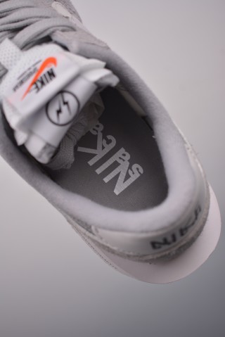 Sacai x Nike LDWaffle 'Black' view 9