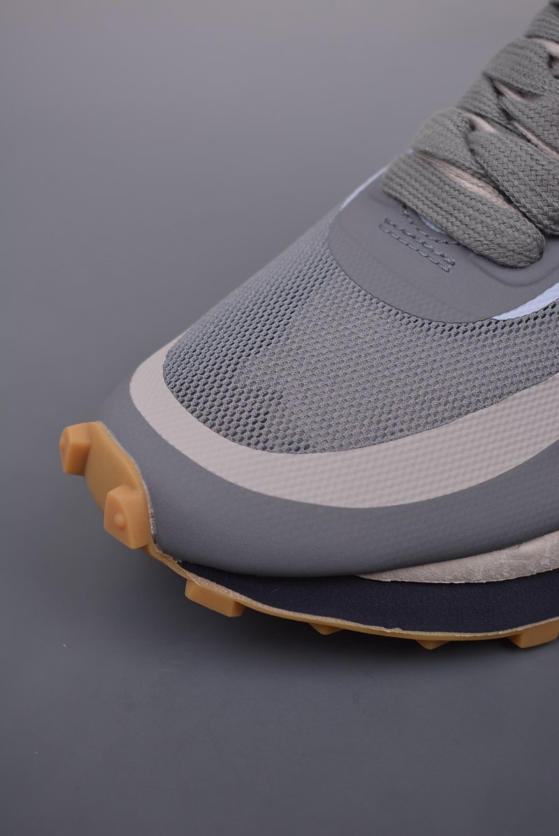 Sacai x Nike LDWaffle 'Black' view