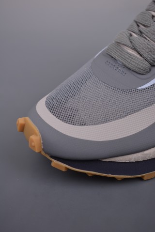 Sacai x Nike LDWaffle 'Black' view 6