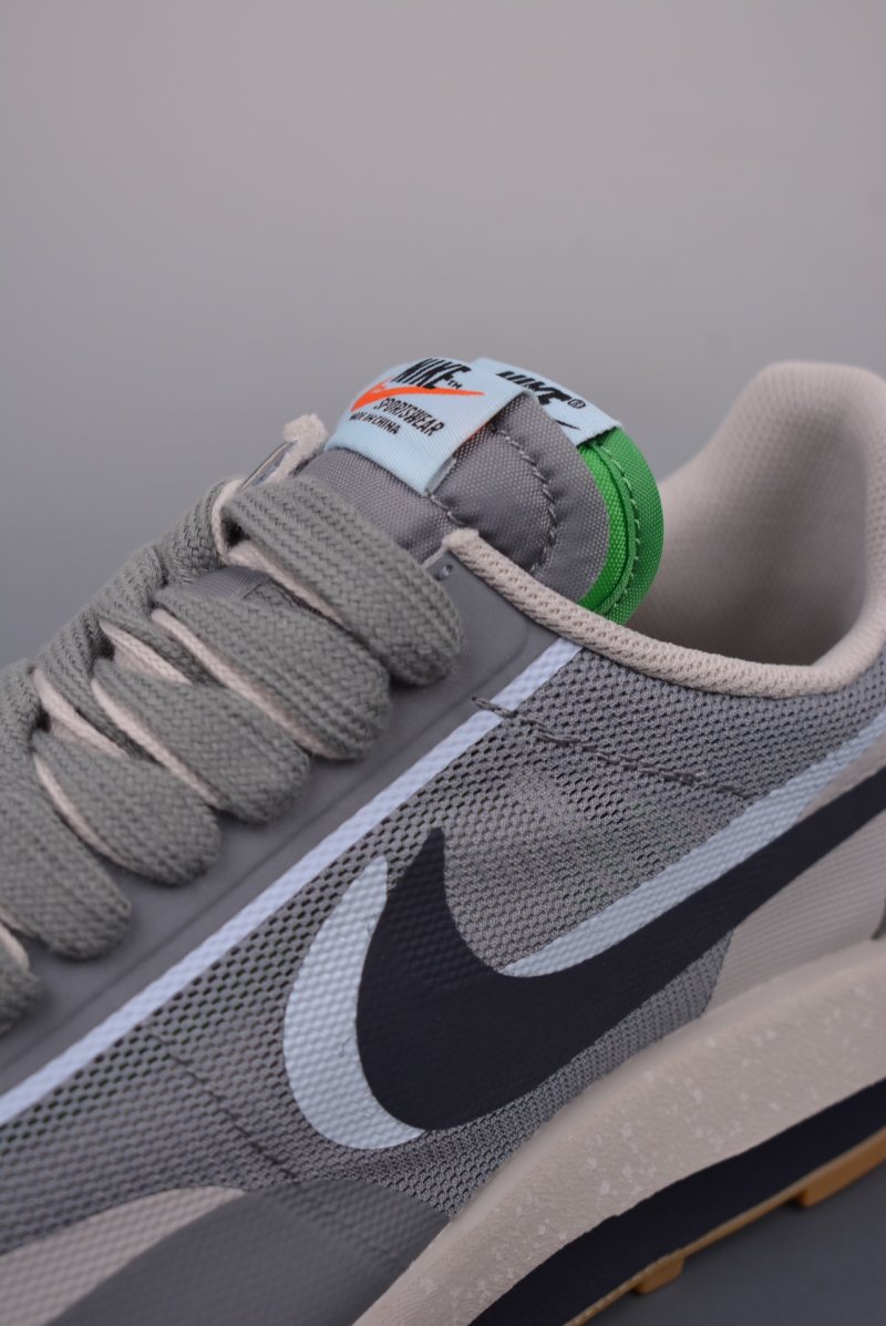 Sacai x Nike LDWaffle 'Black' view
