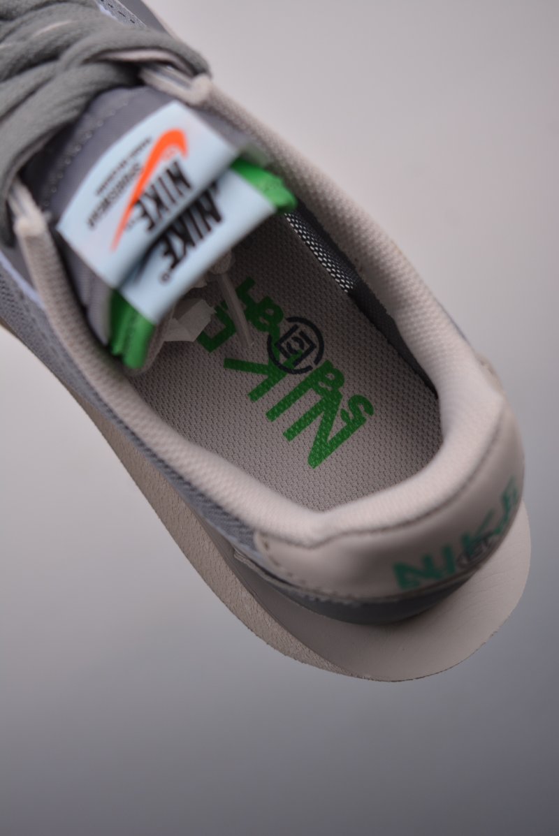 Sacai x Nike LDWaffle 'Black' view