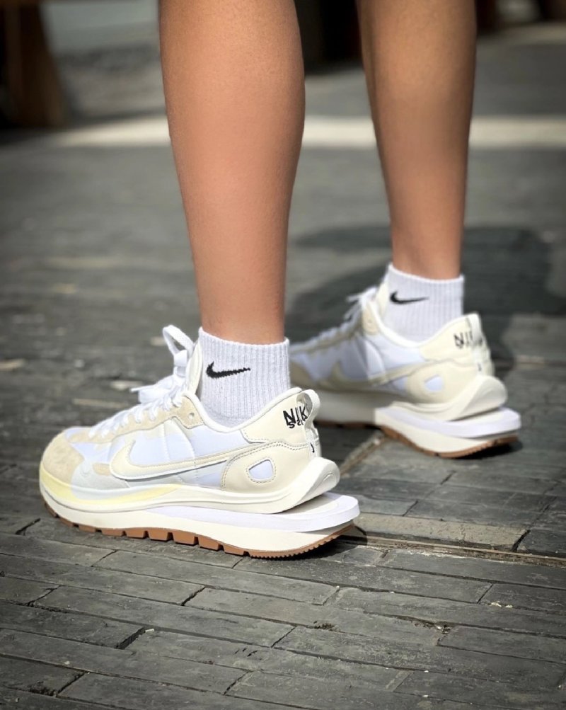 Sacai x Nike Pegasus Vaporfly SP view
