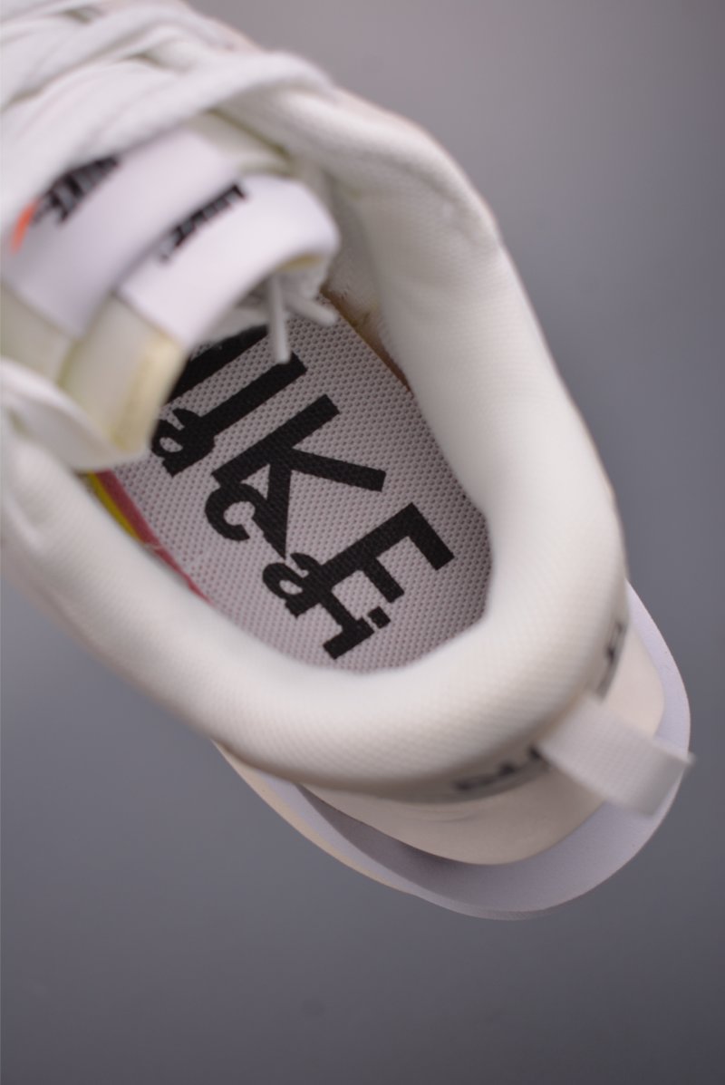 Sacai x Nike Vaporwaffle 'White / Blue' view