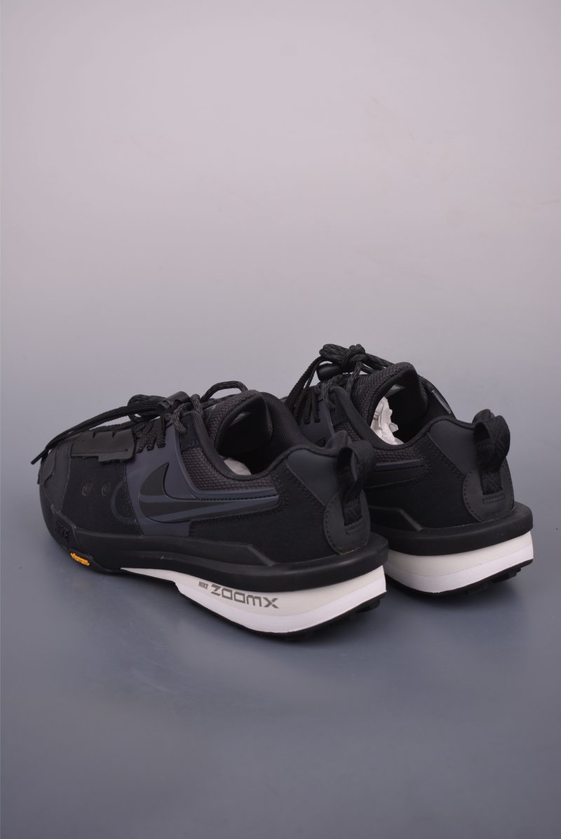 Sacai x Nike Zegamadome SP view