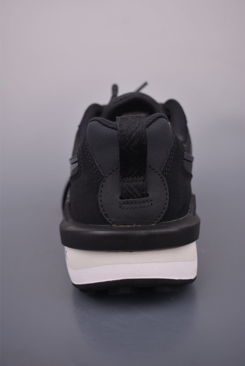 Sacai x Nike Zegamadome SP view