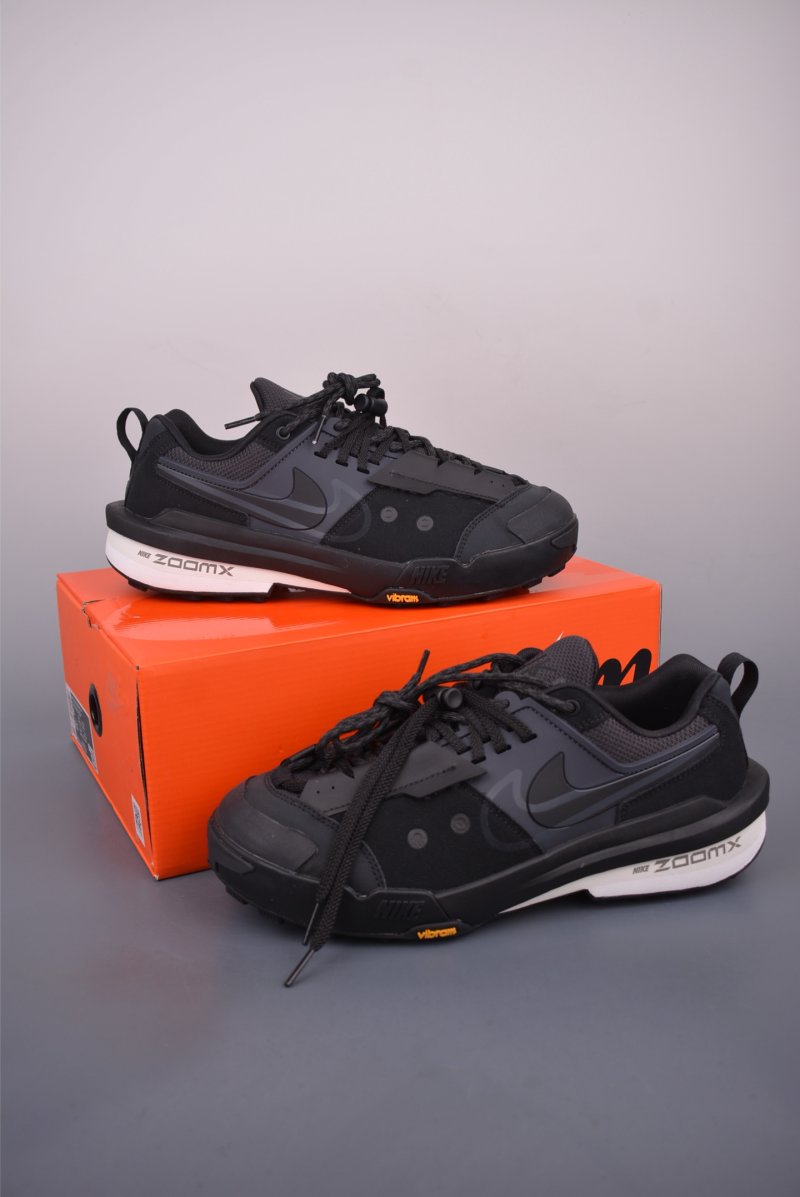 Sacai x Nike Zegamadome SP view