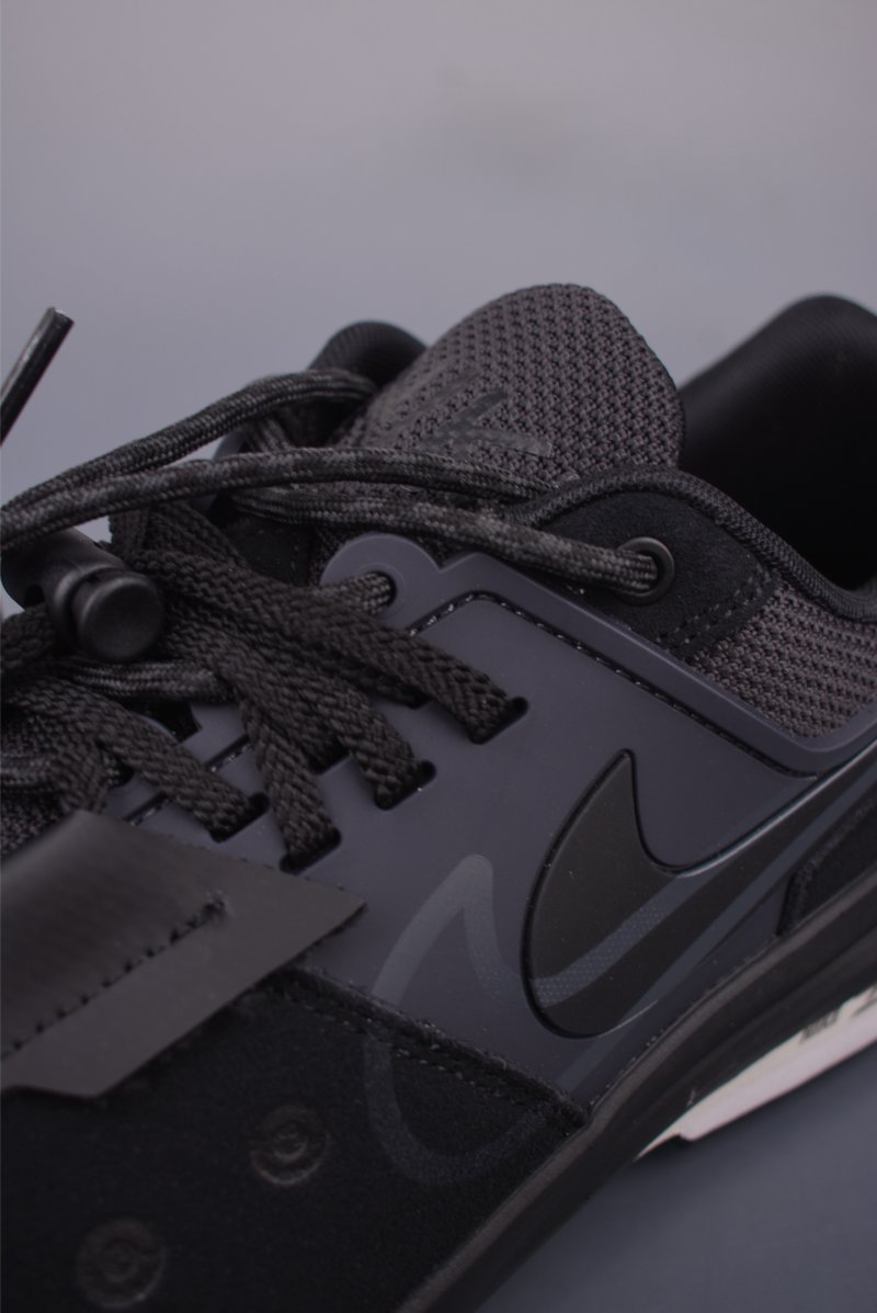Sacai x Nike Zegamadome SP view