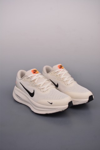 Nike Air Zoom Vomero 18X view 1
