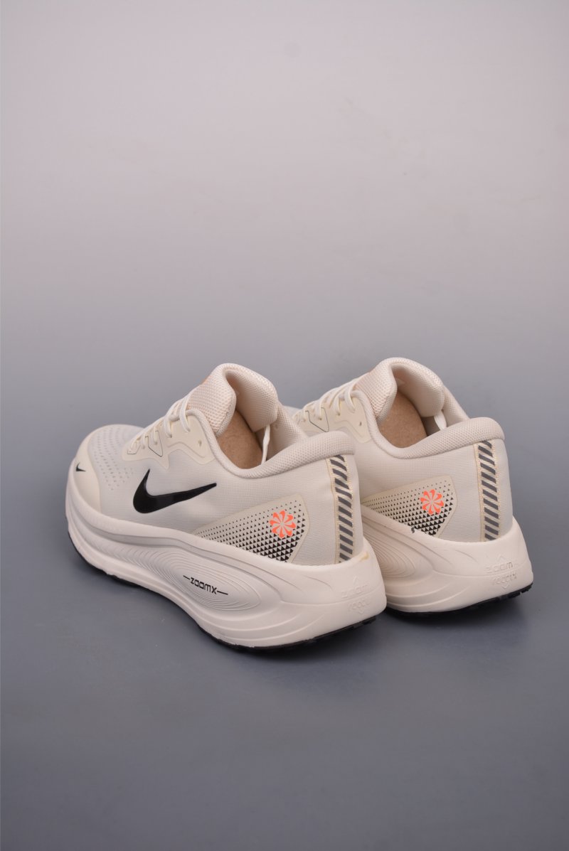 Nike Air Zoom Vomero 18X view