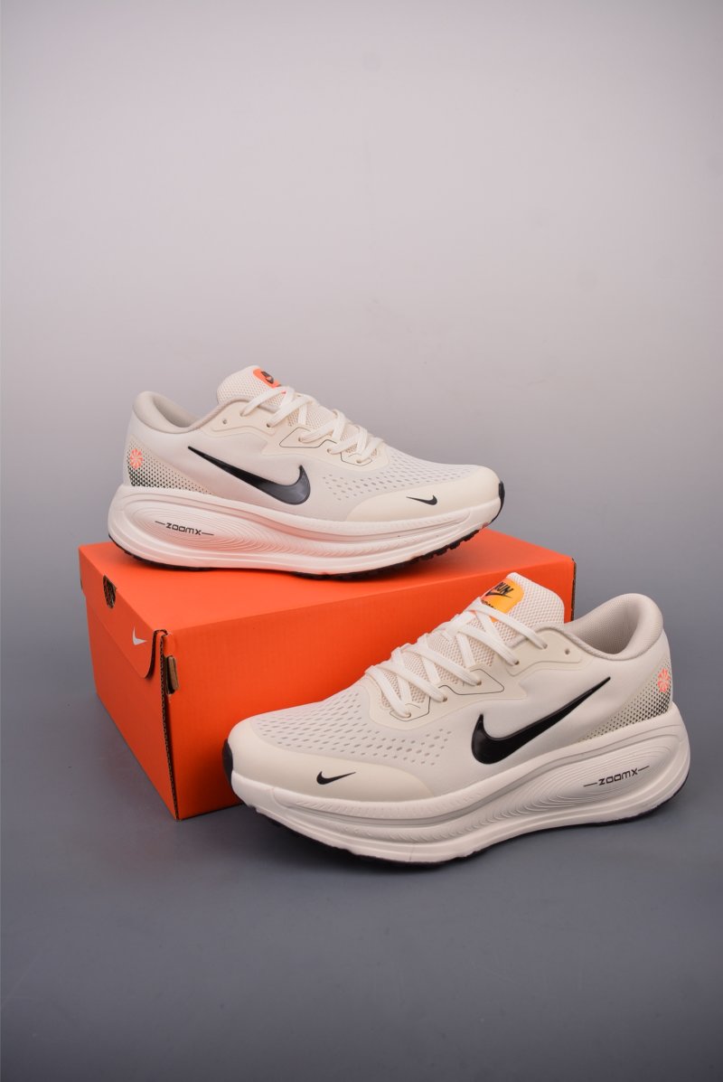 Nike Air Zoom Vomero 18X view