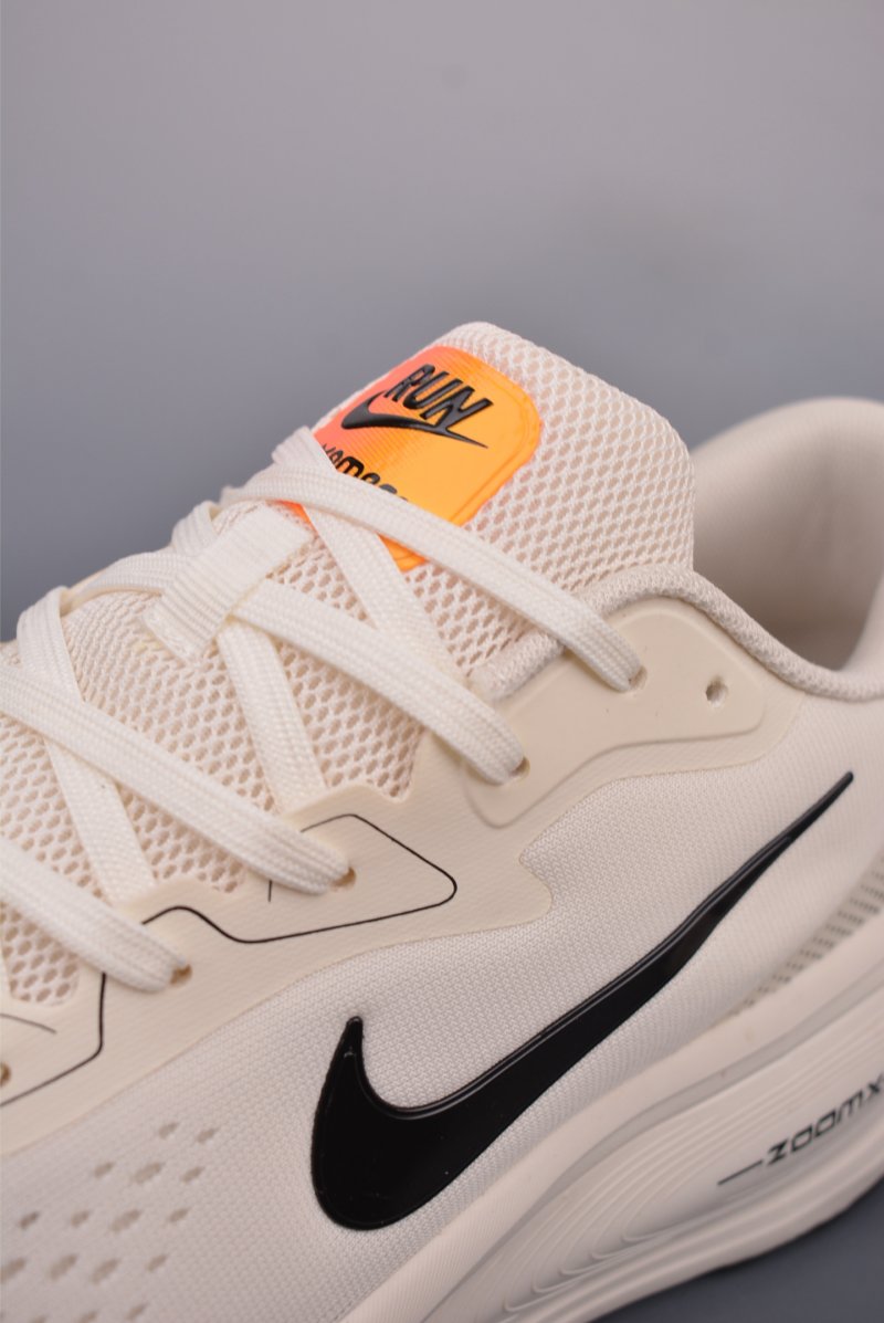 Nike Air Zoom Vomero 18X view