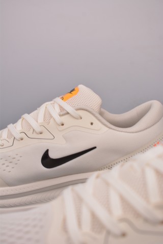 Nike Air Zoom Vomero 18X view 8