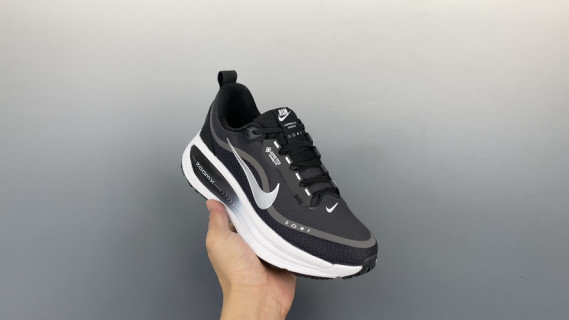 Nike Air Zoom Vomero 18 view 1