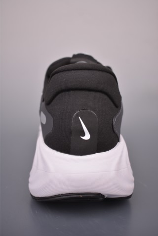 Nike Air Zoom Vomero 19 view 4