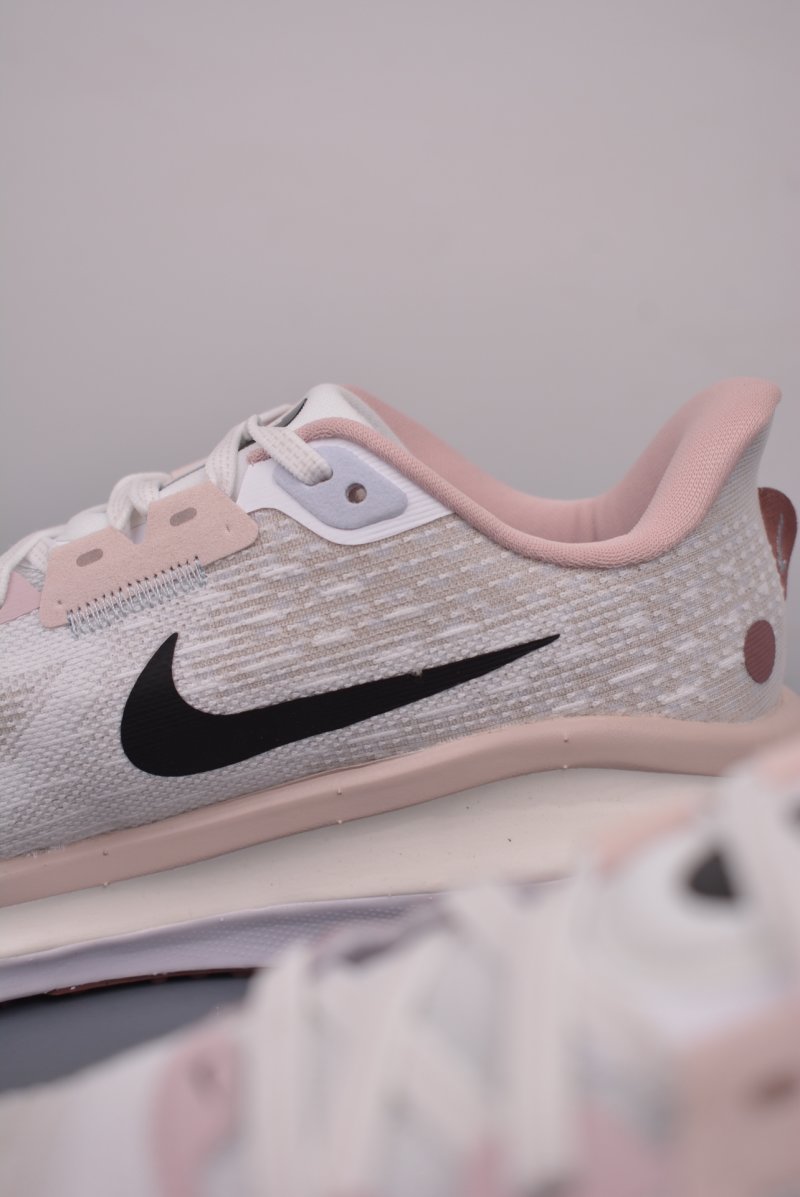 Nike Air Zoom Vomero 17 view