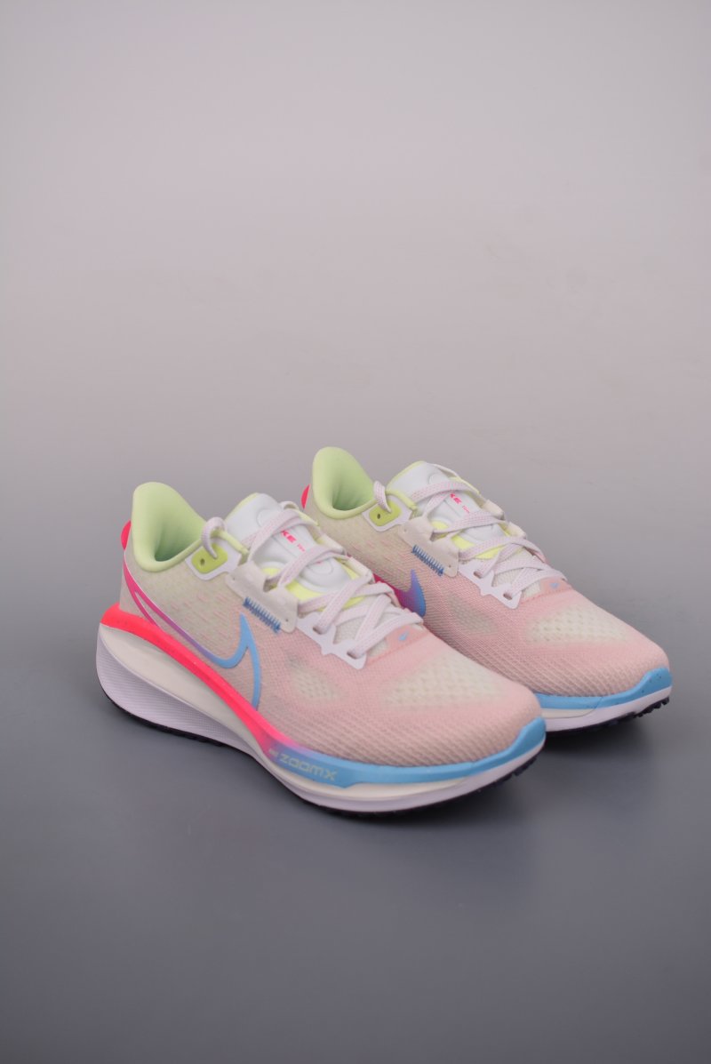 Nike Air Zoom Vomero 17