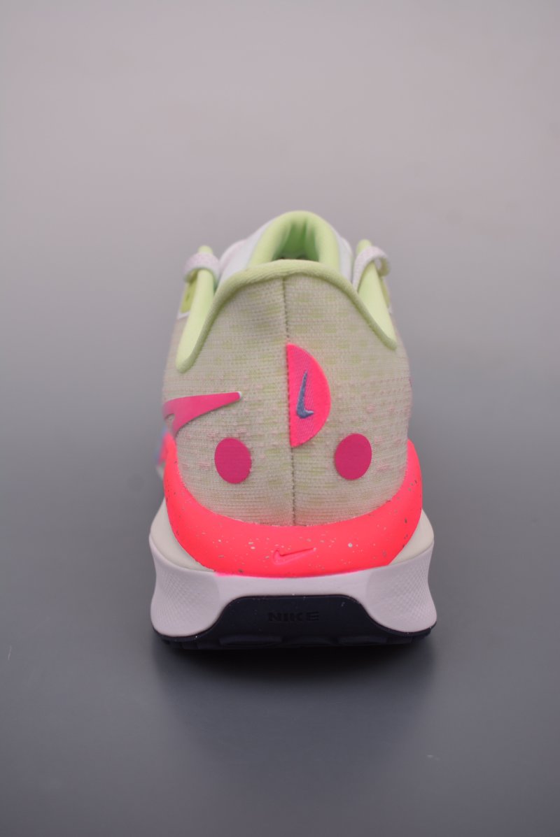 Nike Air Zoom Vomero 17 view