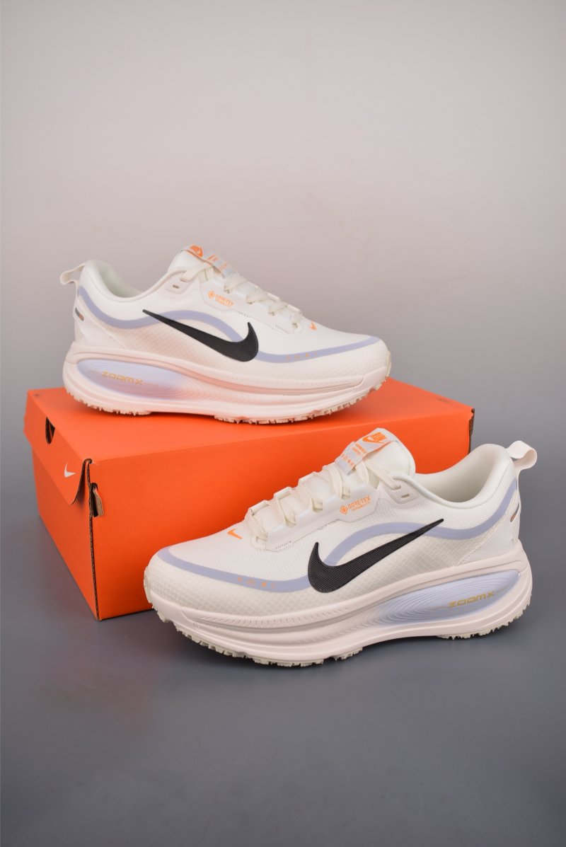 Nike Air Zoom Vomero 18 GTX view
