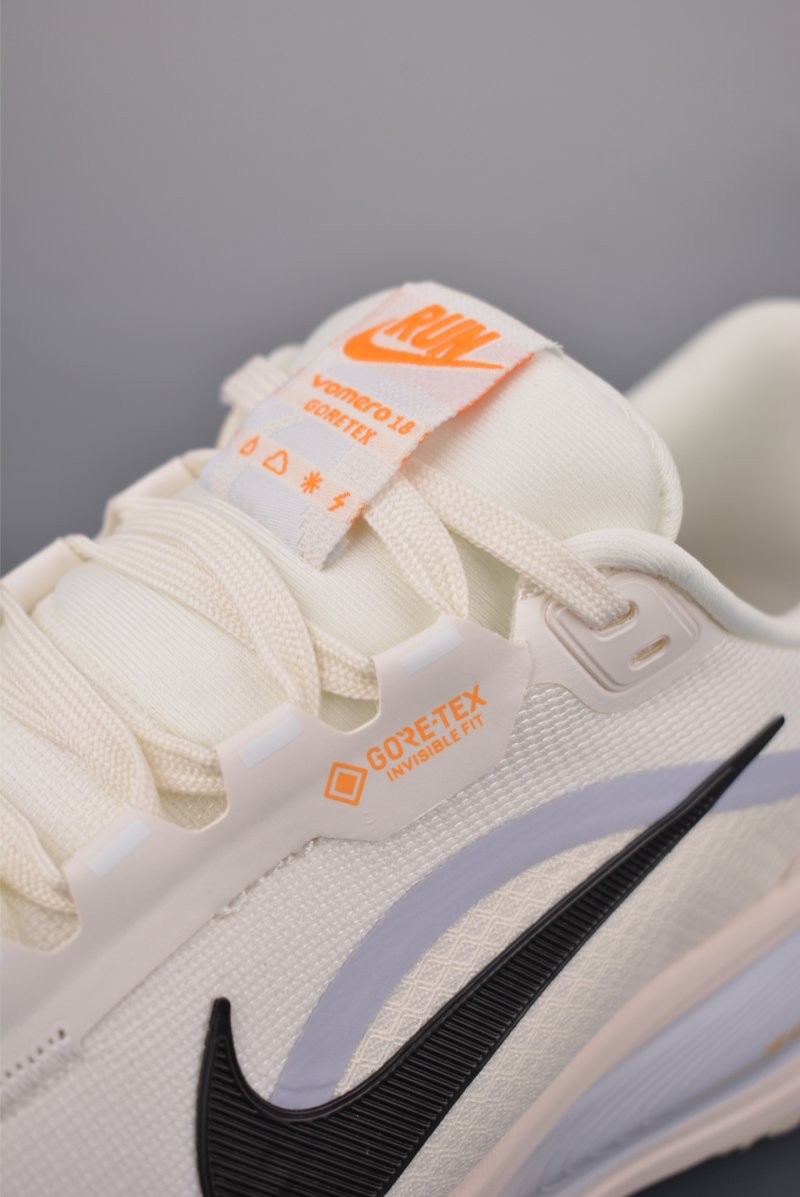 Nike Air Zoom Vomero 18 GTX view