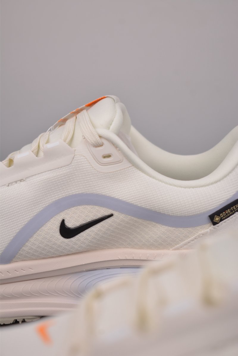 Nike Air Zoom Vomero 18 GTX view