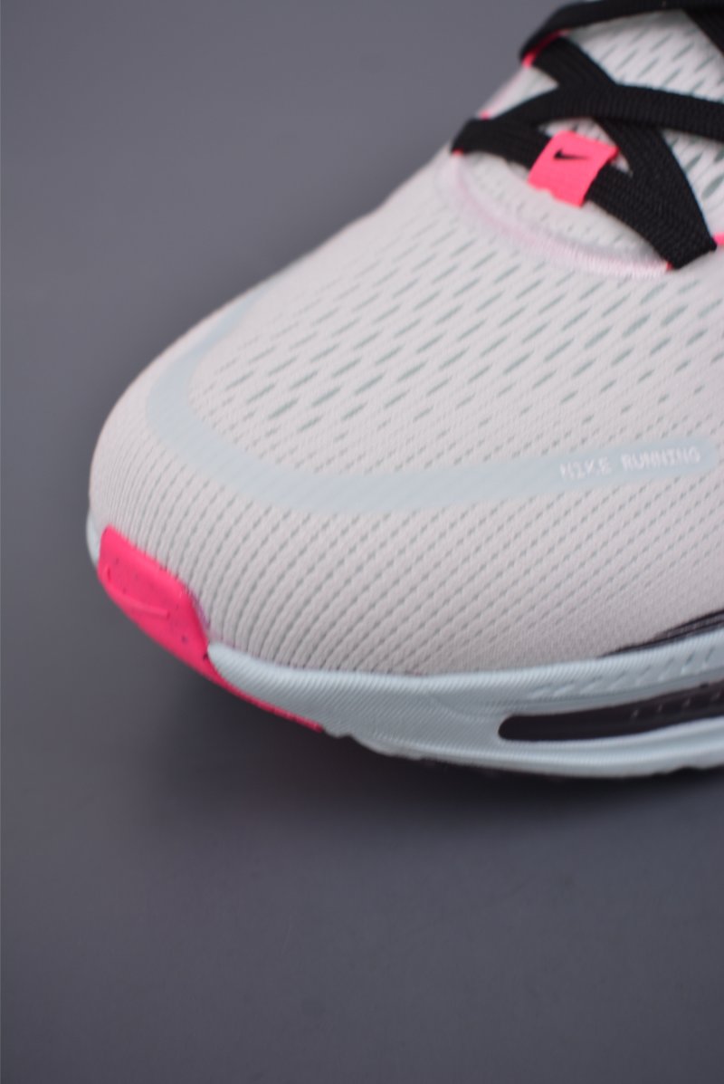 Nike Air Zoom Vomero 18 GTX view