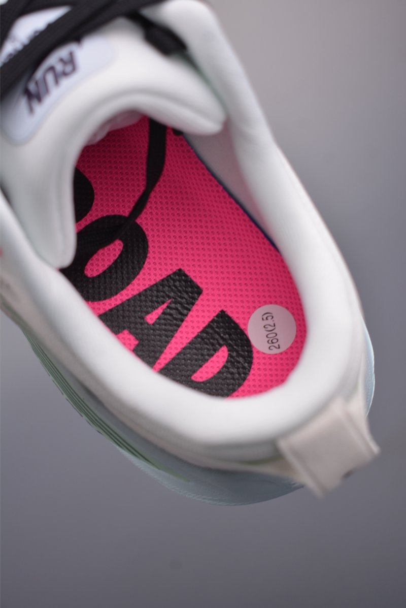 Nike Air Zoom Vomero 18 GTX view