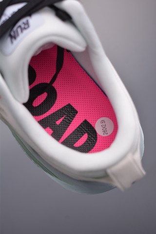 Nike Air Zoom Vomero 18 GTX view 9